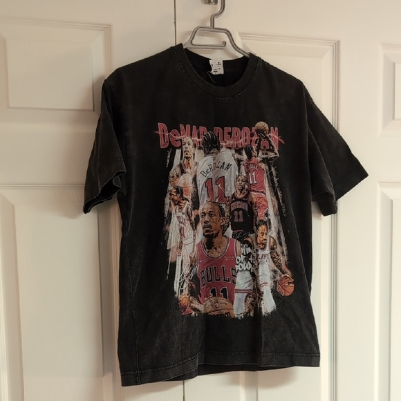 DeMar Derozan Vintage Faded Tee - Picture 1 of 7